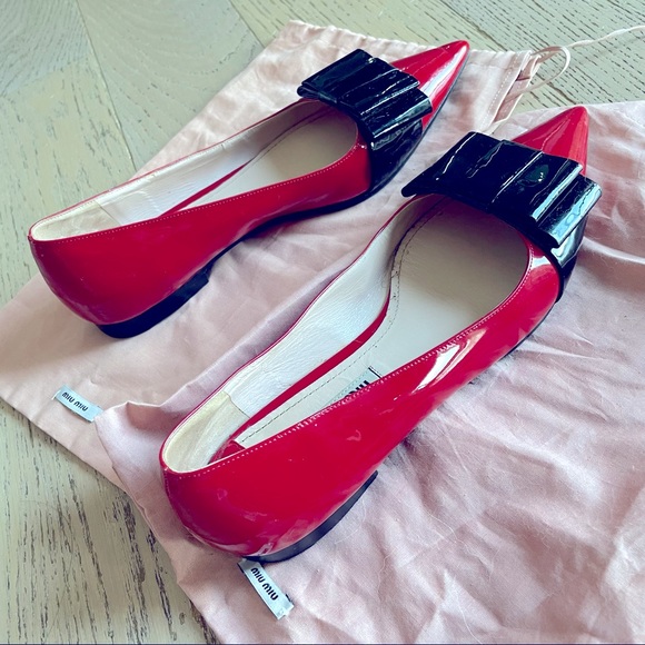 Like New Miu Miu pointed toe patent leather flats - Picture 2 of 8